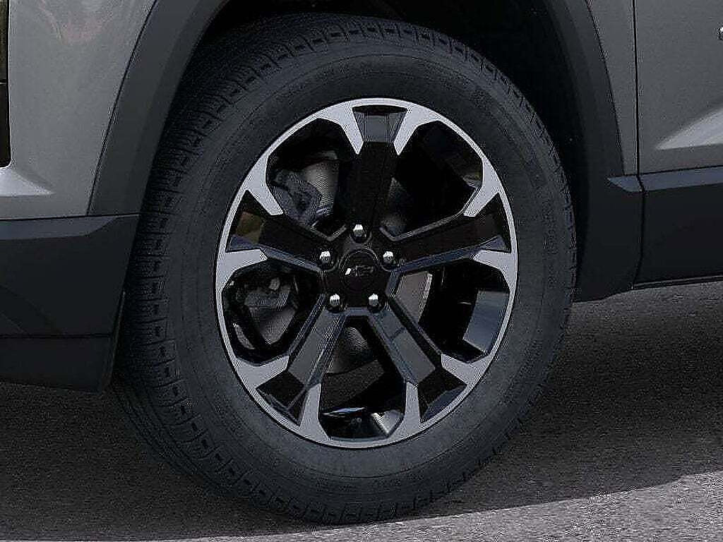 New 2026 Chevrolet Equinox LT w/ Convenience Package II FWD image 9