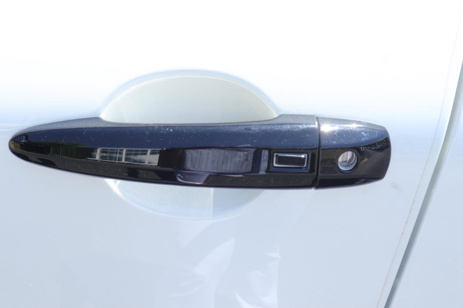 Used 2023 Nissan Rogue SL w/ SL Premium Package image 13