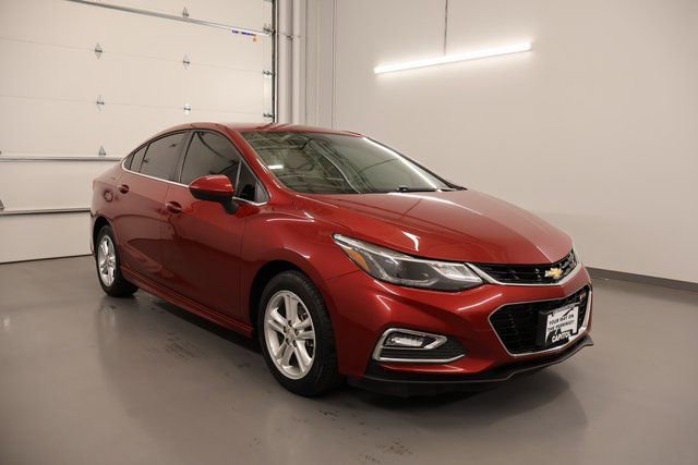 Used 2017 Chevrolet Cruze LT w/ Sun And Sound Package image 1
