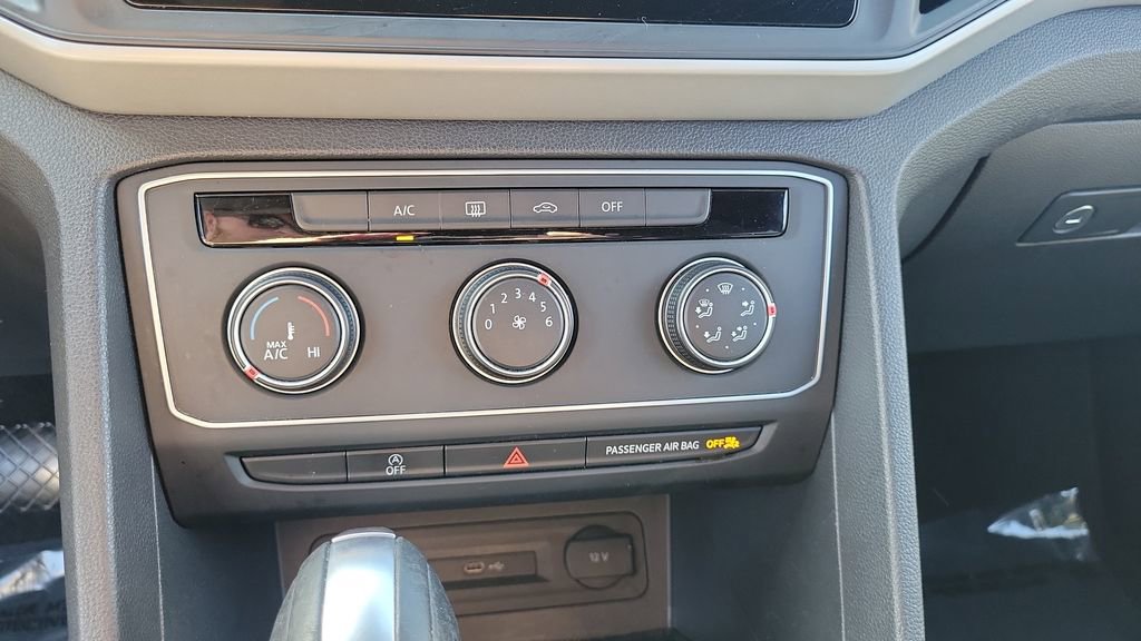 Used 2021 Volkswagen Atlas Cross Sport S image 24