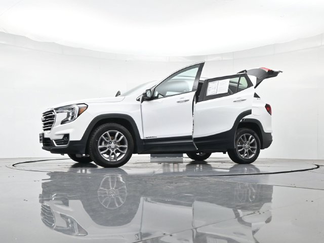 Used 2024 GMC Terrain SLT AWD/4WD image 57