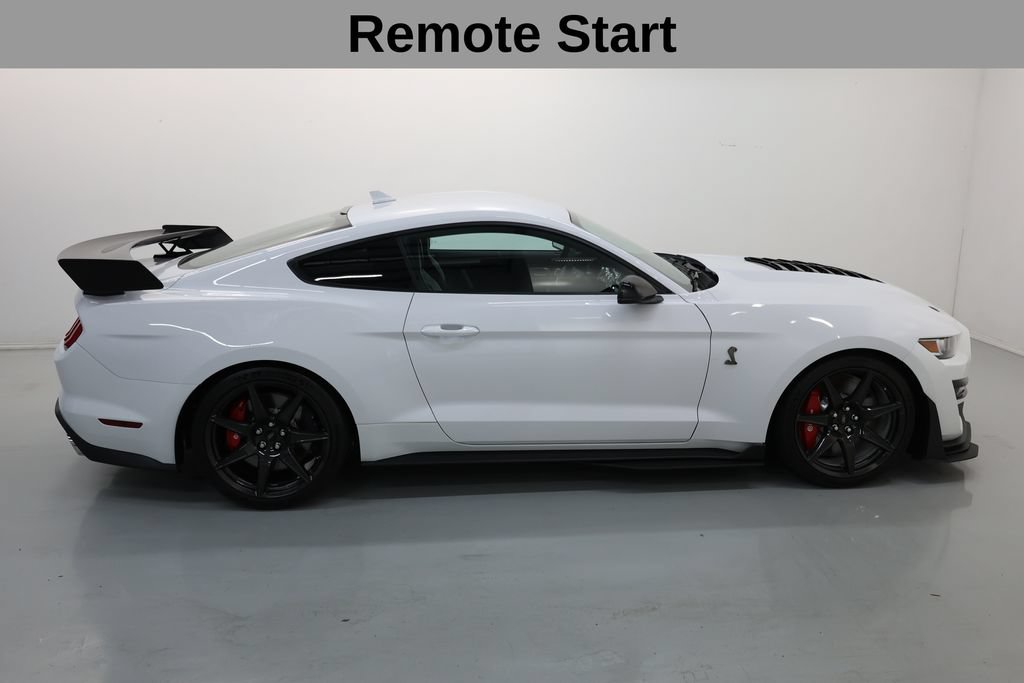 Used 2022 Ford Mustang Shelby GT500 w/ Carbon Fiber Track Pack RWD image 24