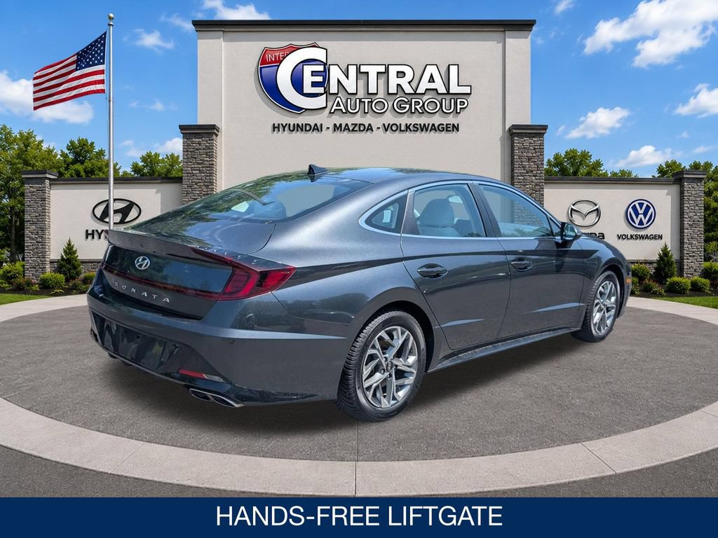 Certified 2022 Hyundai Sonata SEL w/ Preferred Accessory Package FWD image 8