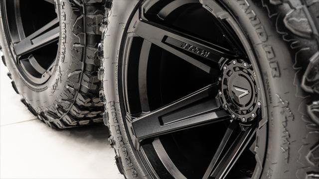 Used 2025 Jeep Gladiator Sport image 6