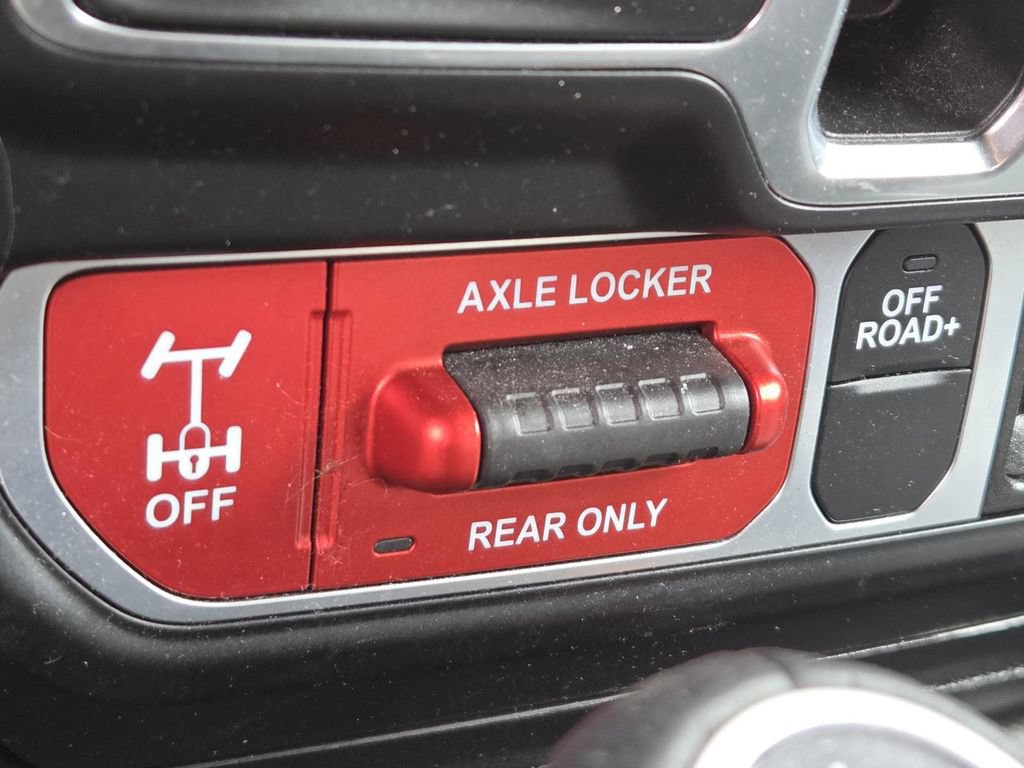 Used 2022 Jeep Gladiator Mojave w/ Cold Weather Group AWD/4WD image 5