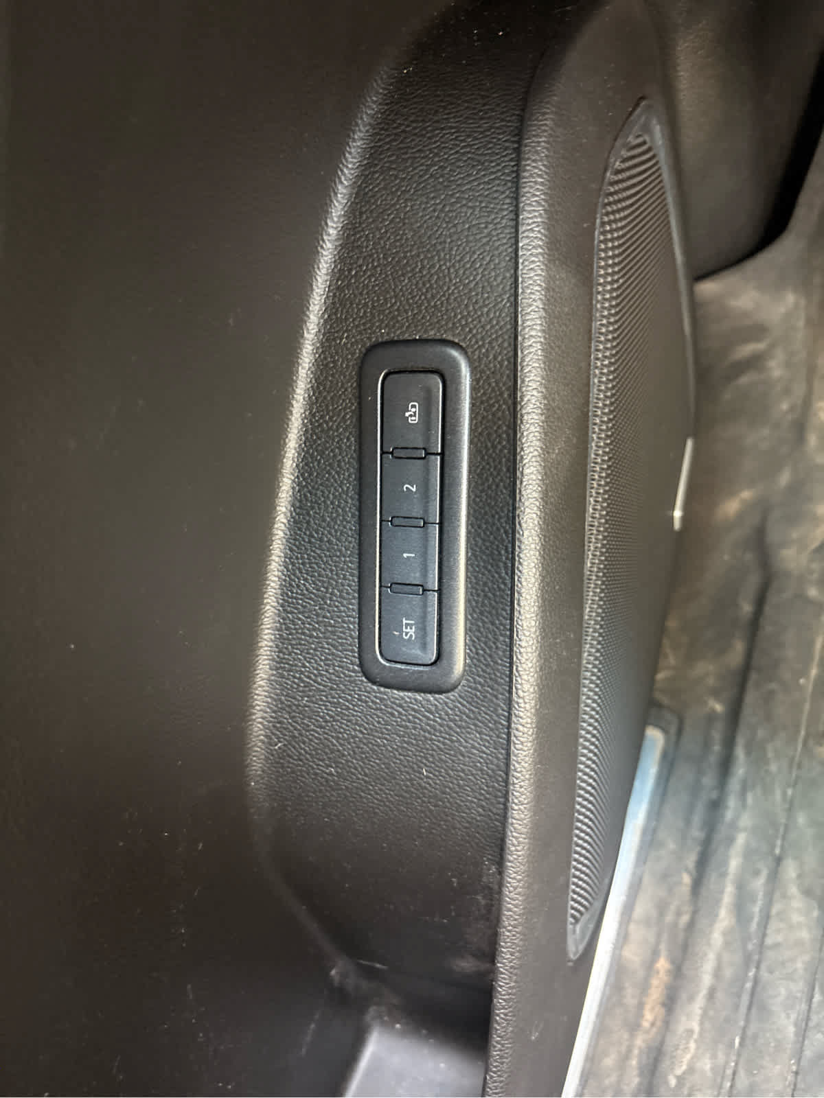 Used 2020 Chevrolet Tahoe LT RWD image 13