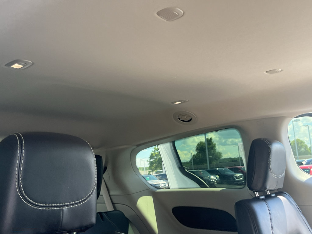 Used 2023 Chrysler Pacifica Touring-L FWD image 53