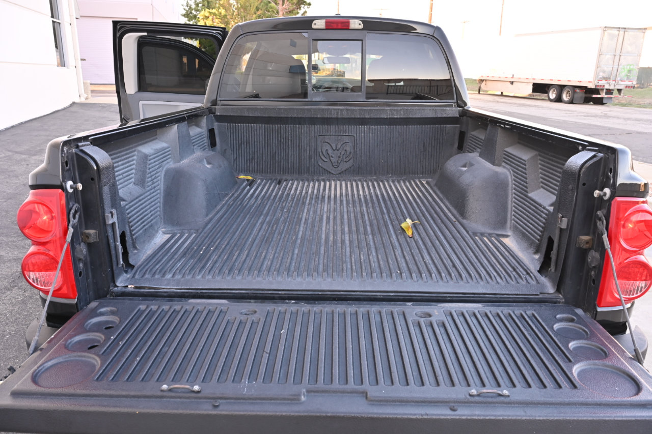 Used 2007 Dodge Dakota Laramie w/ Sun & Wheel Value Group AWD/4WD image 31