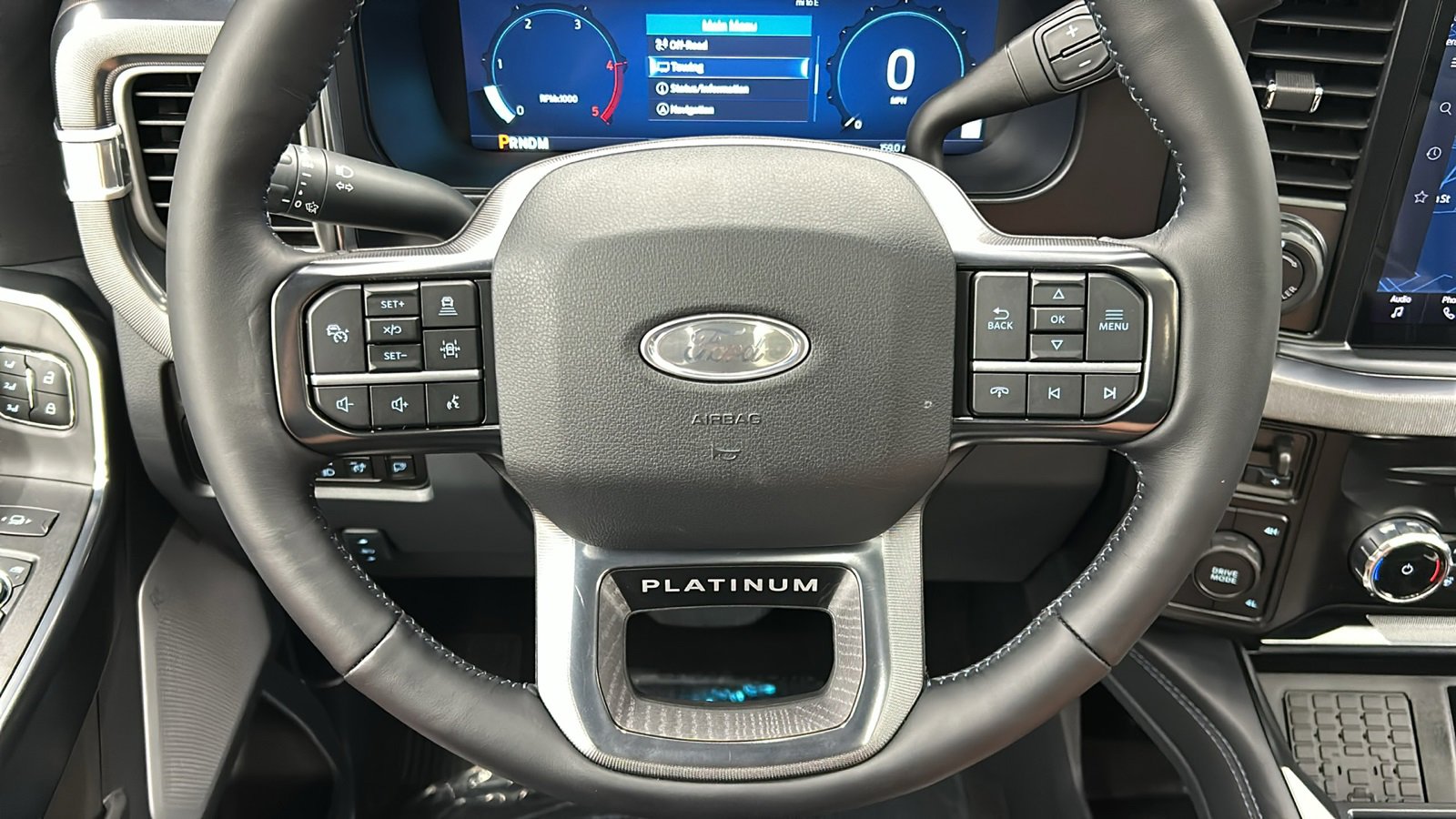 Used 2025 Ford F450 Platinum w/ FX4 Off-Road Package image 26