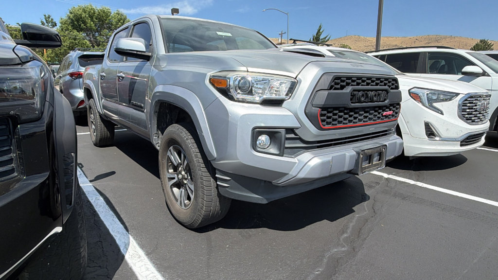 Certified 2017 Toyota Tacoma TRD Sport w/ Tow Package (A/T) AWD/4WD image 1
