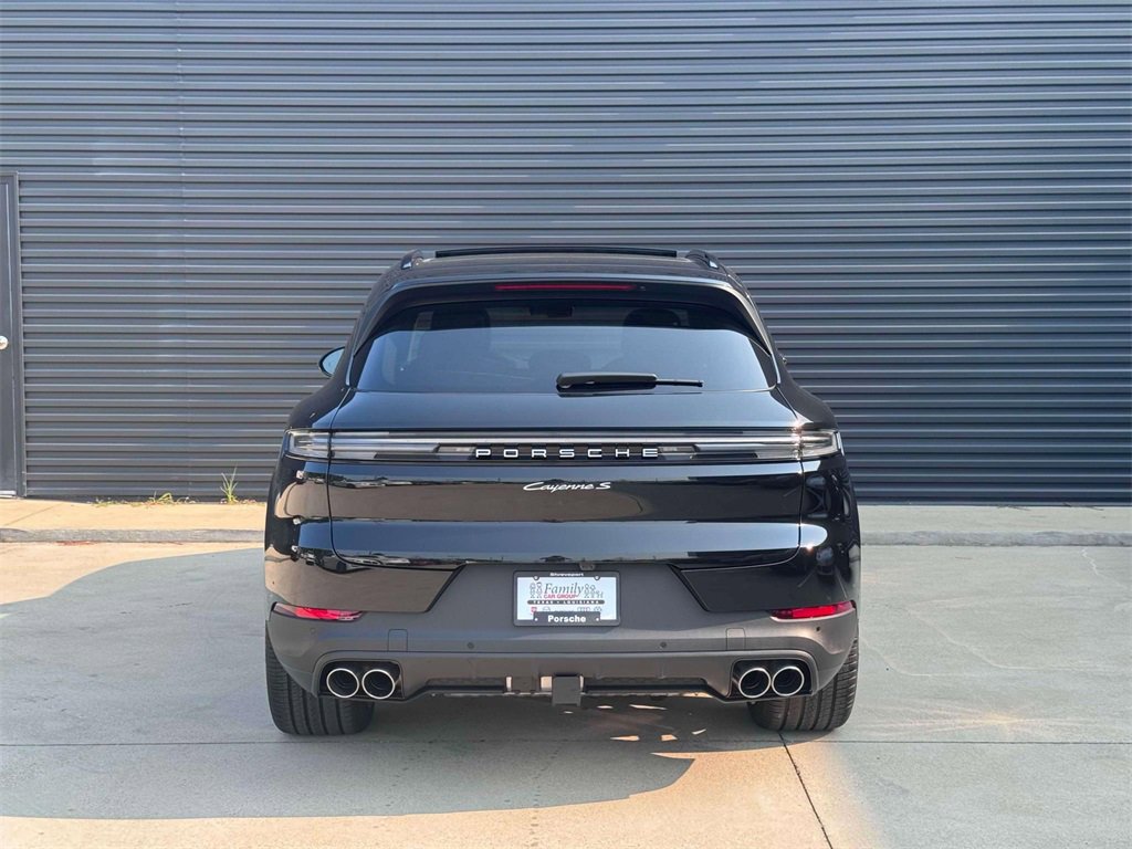 New 2025 Porsche Cayenne S image 6