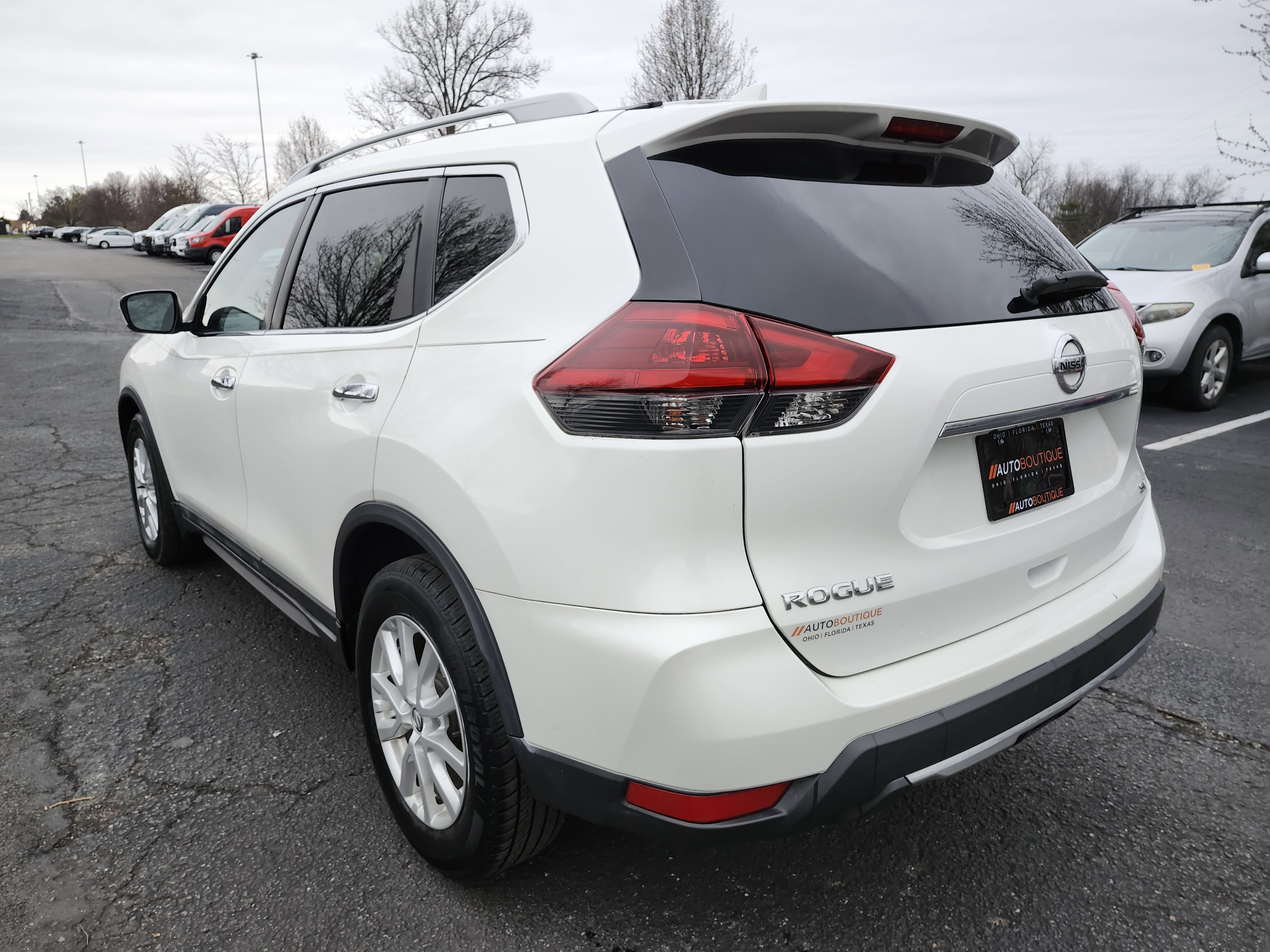 Used 2018 Nissan Rogue SV image 15