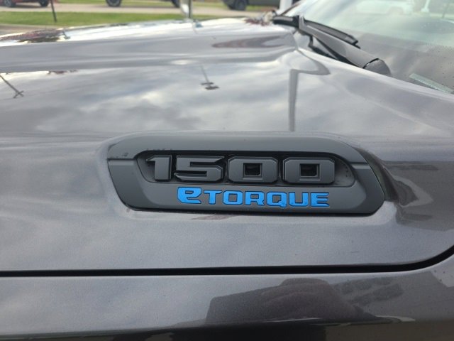New 2026 RAM 1500 4x4 Crew Cab image 14