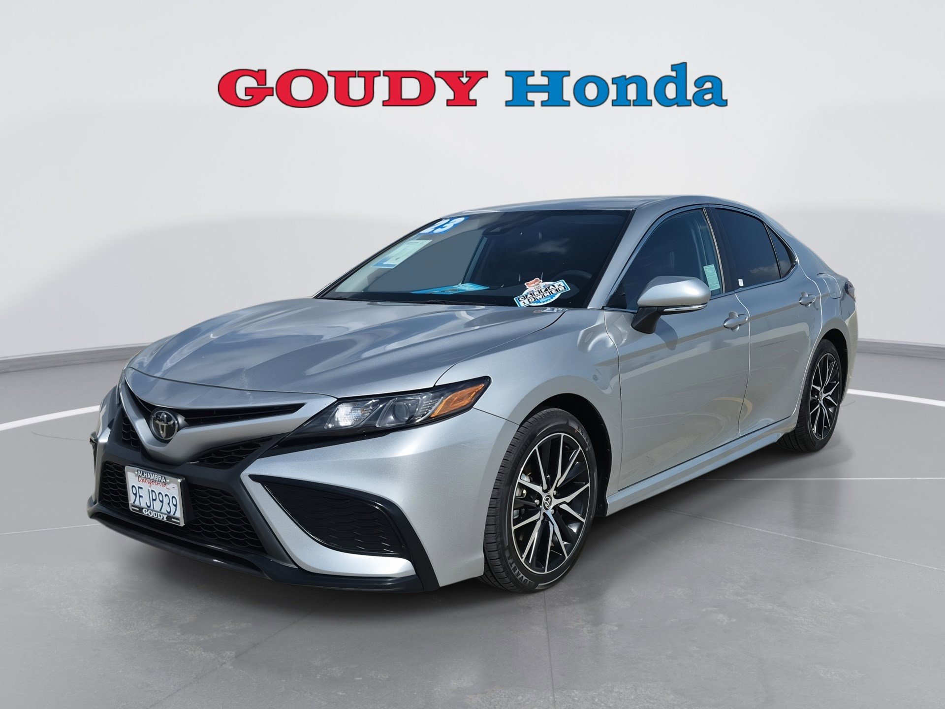 Used 2023 Toyota Camry SE