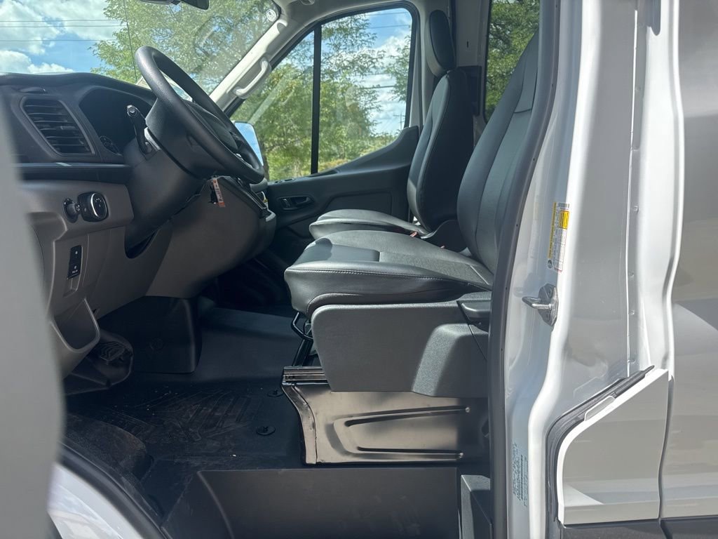 New 2025 Ford Transit 250 148 Medium Roof w/ Load Area Protection Package image 14
