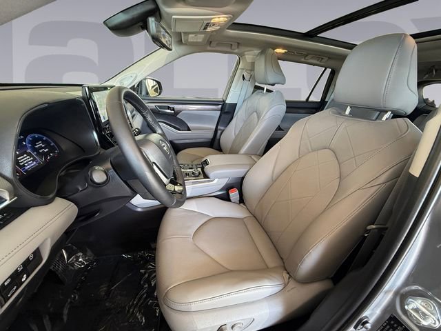 Used 2026 Toyota Highlander Platinum AWD/4WD image 10