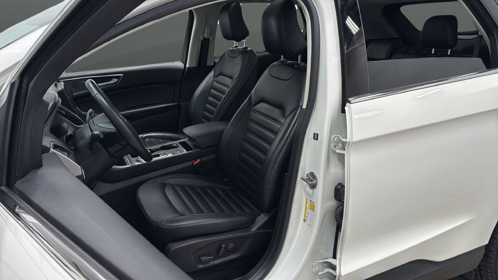 Used 2023 Ford Edge SEL w/ Convenience Package AWD/4WD image 9