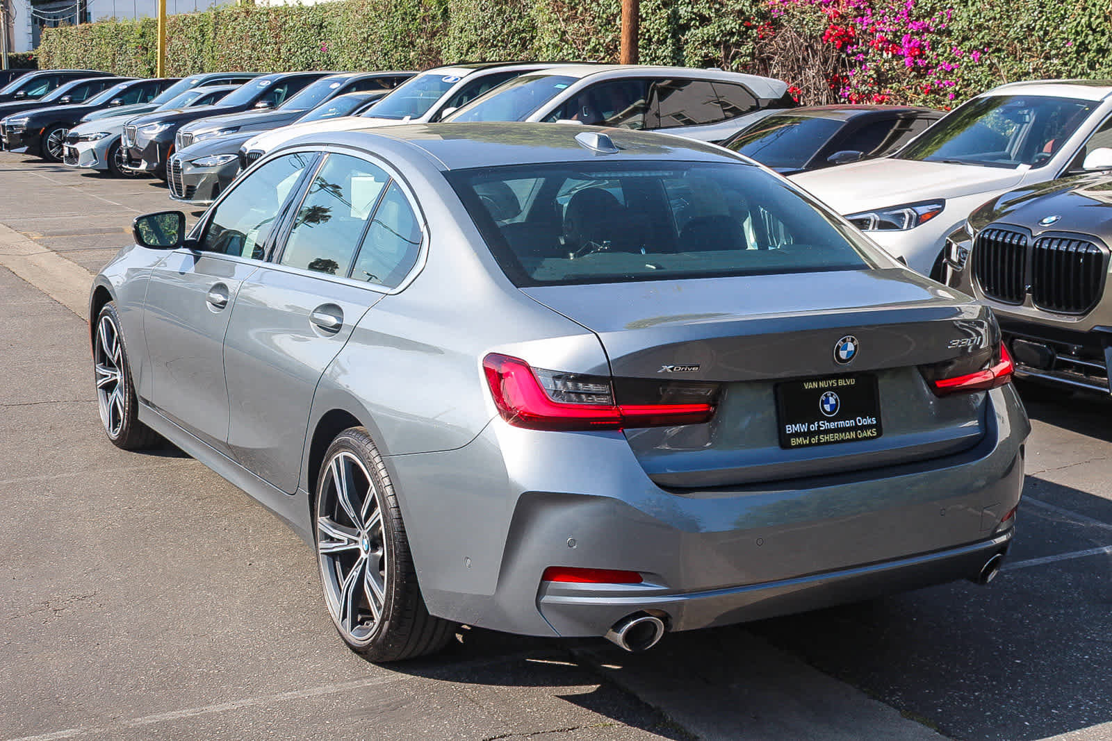 Used 2024 BMW 330i xDrive Sedan w/ Premium Package image 6