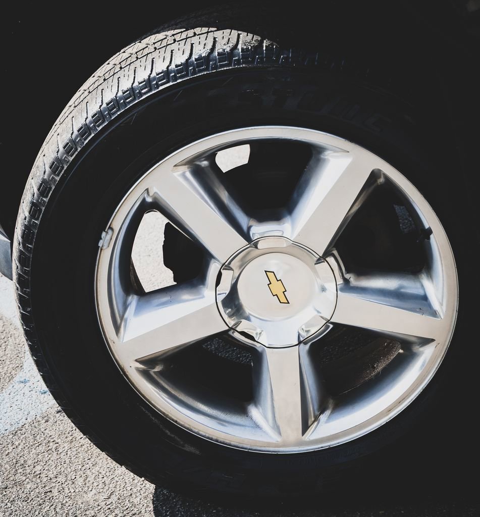 Used 2011 Chevrolet Suburban LTZ image 25