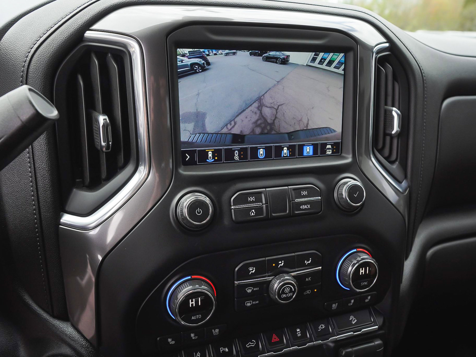 Used 2021 Chevrolet Silverado 2500 LTZ w/ Carhartt Edition AWD/4WD image 26