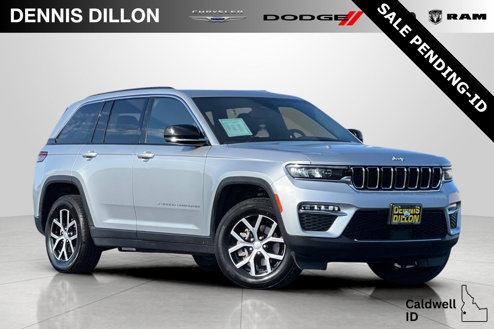 Used 2024 Jeep Grand Cherokee Limited image 1
