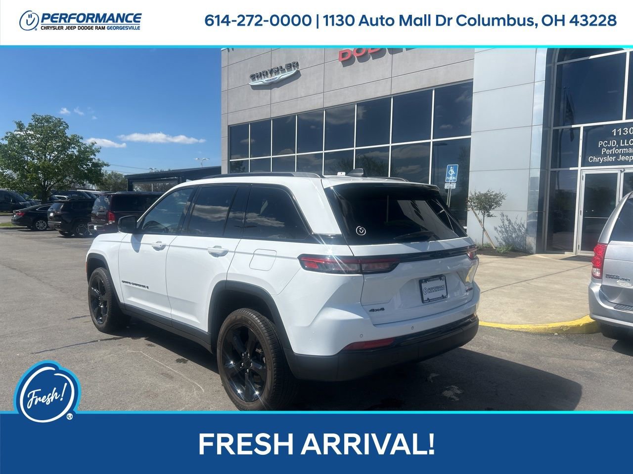 Used 2024 Jeep Grand Cherokee Limited w/ Black Appearance Package image 6