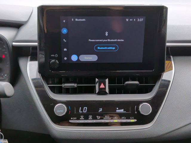 Used 2025 Toyota Corolla LE FWD image 23