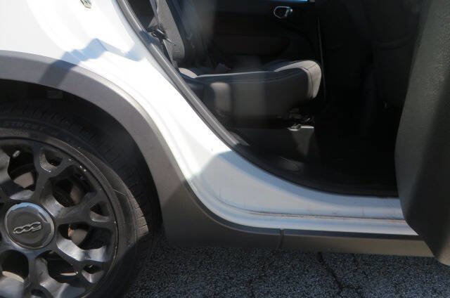Used 2014 FIAT 500L Trekking w/ Popular Equipment Group FWD image 25