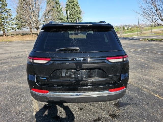Used 2022 Jeep Grand Cherokee Limited 4xe w/ Luxury Tech Group II AWD/4WD image 5