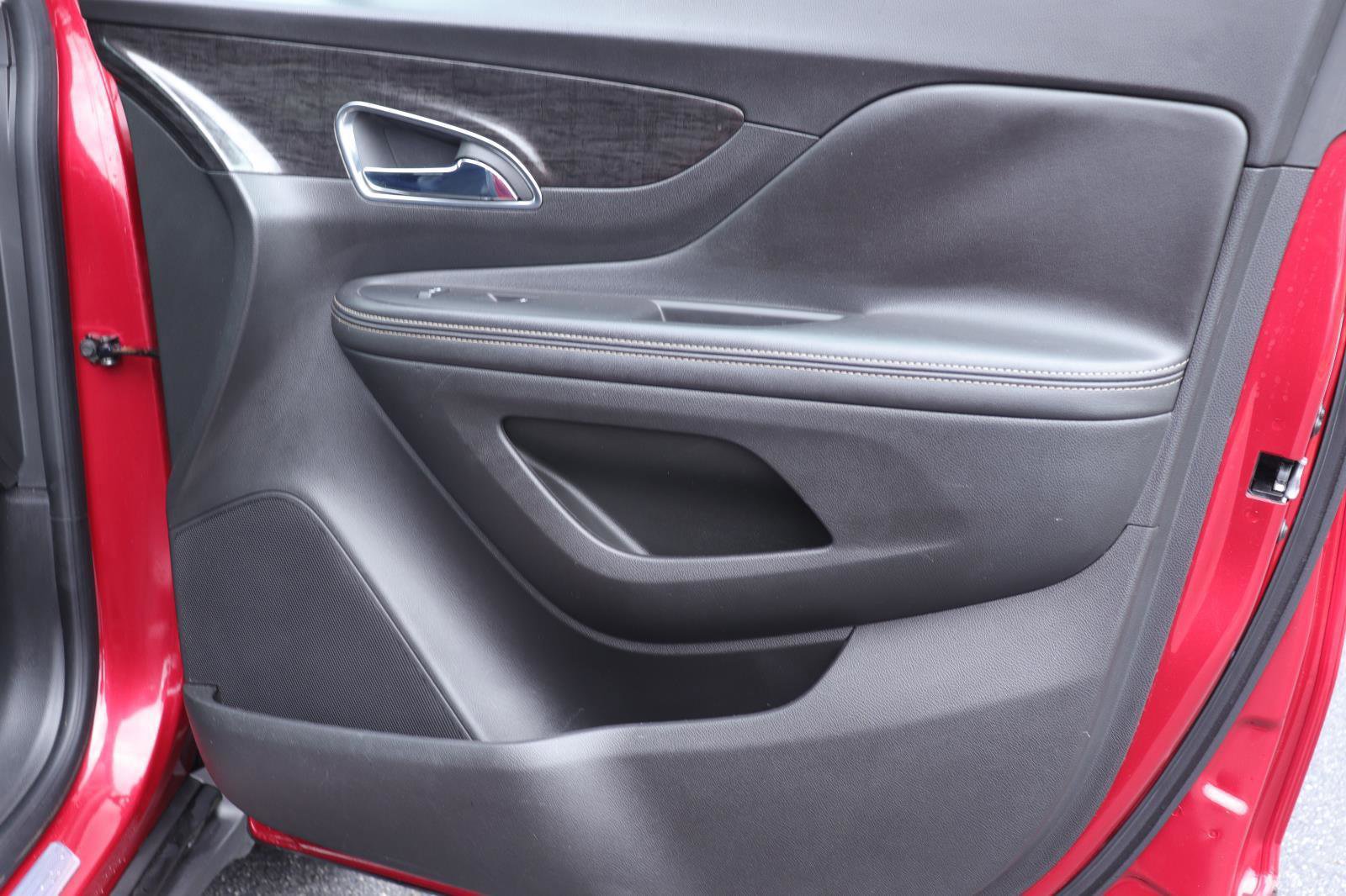 Used 2014 Buick Encore Convenience FWD image 16