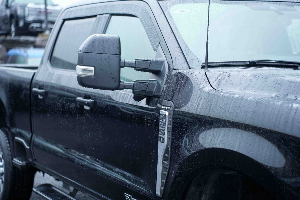 Used 2024 Ford F250 Lariat AWD/4WD image 9