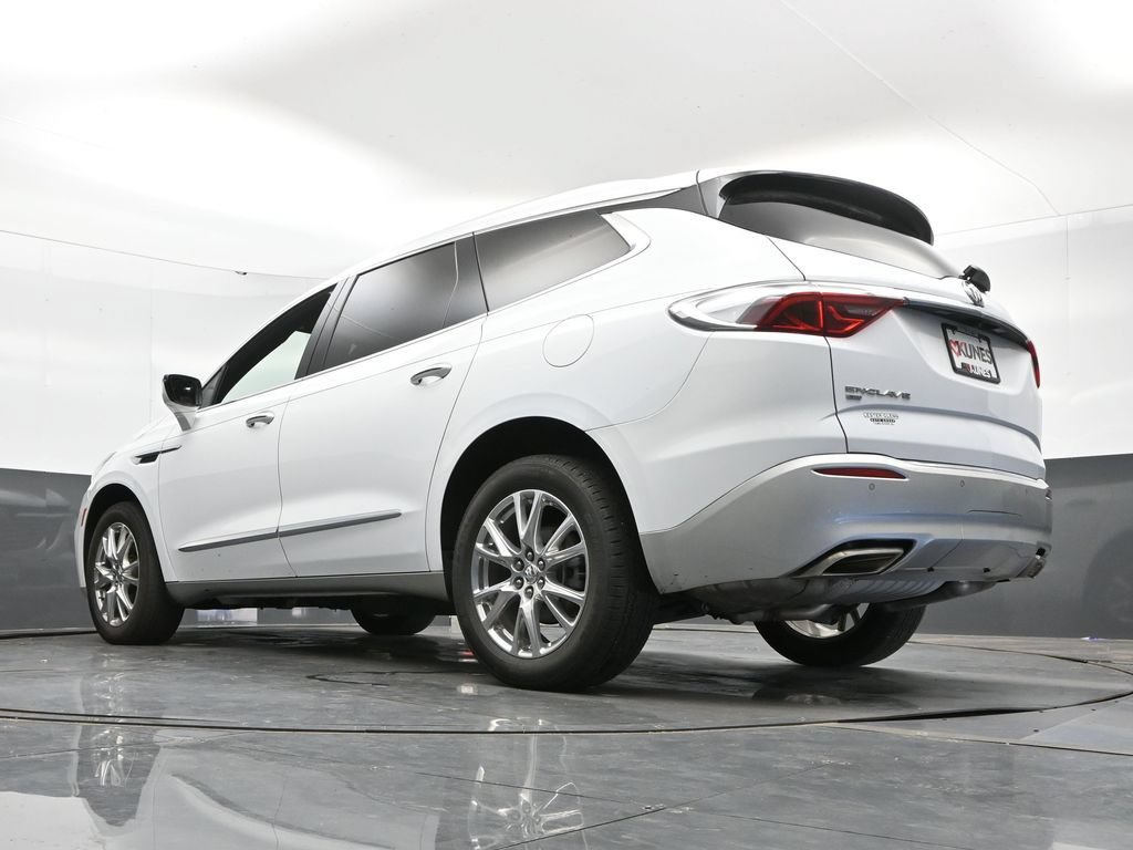 Used 2023 Buick Enclave Essence w/ Experience Buick Package AWD/4WD image 46