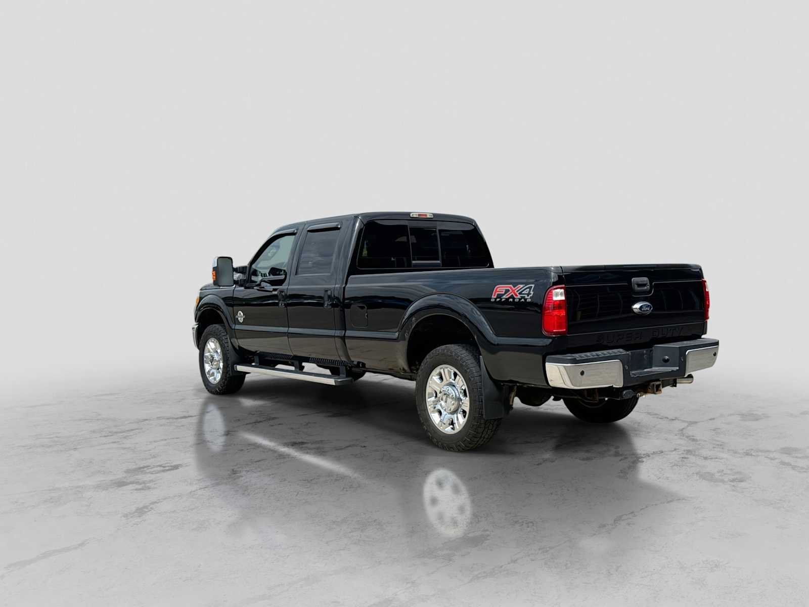 Used 2016 Ford F250 Lariat w/ Lariat Ultimate Package AWD/4WD image 4