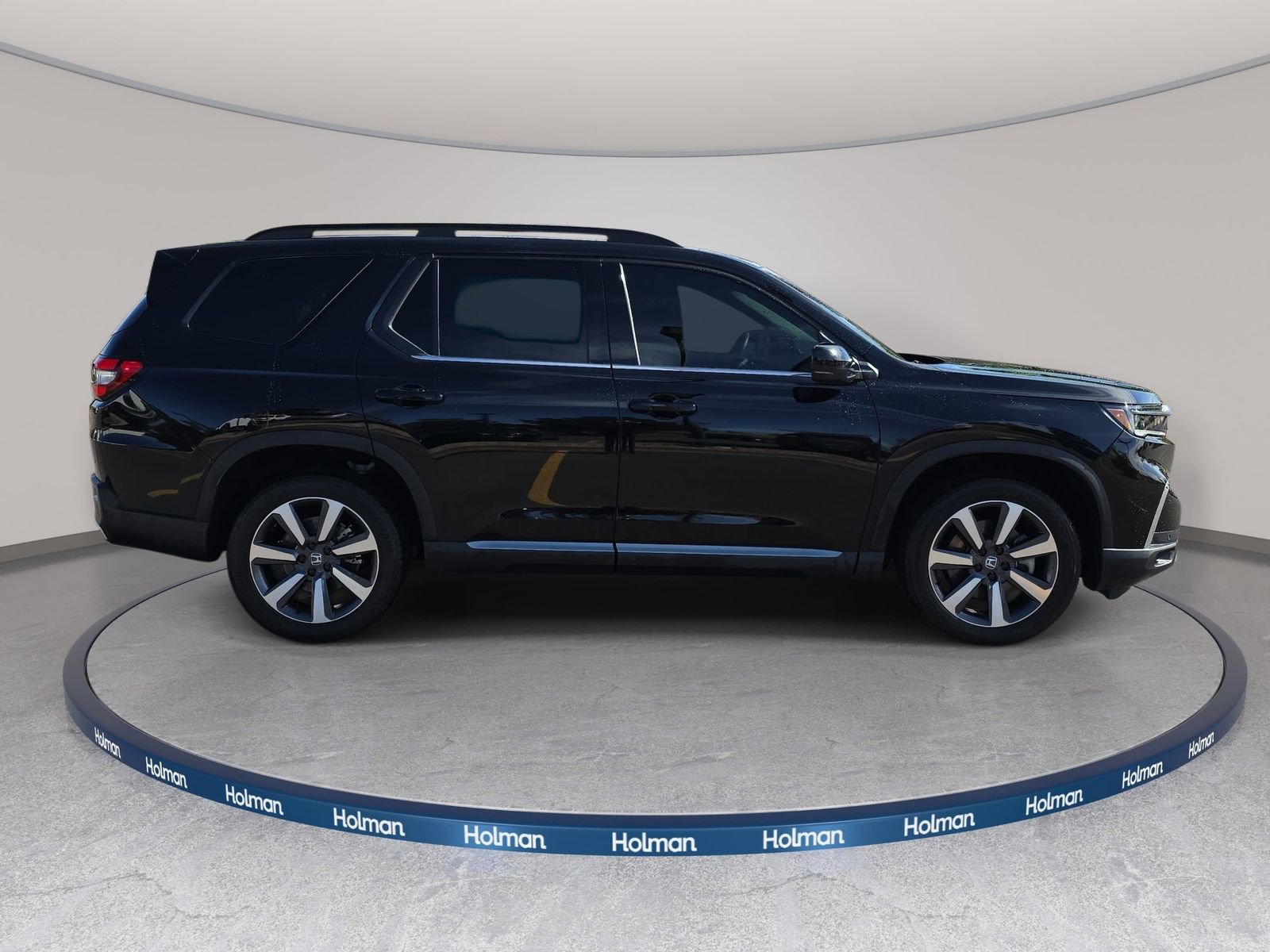 Used 2025 Honda Pilot Touring image 5