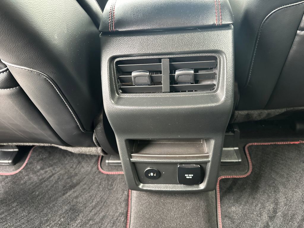 Used 2024 Ford Edge ST-Line image 27