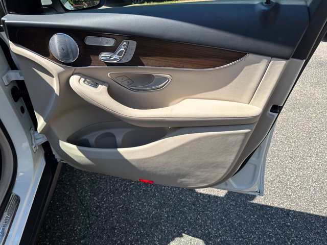Used 2020 Mercedes-Benz GLC 300 image 19