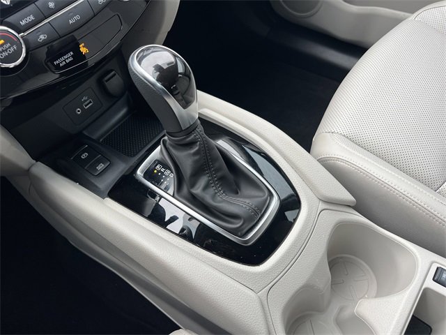 Used 2022 Nissan Rogue Sport SL image 9