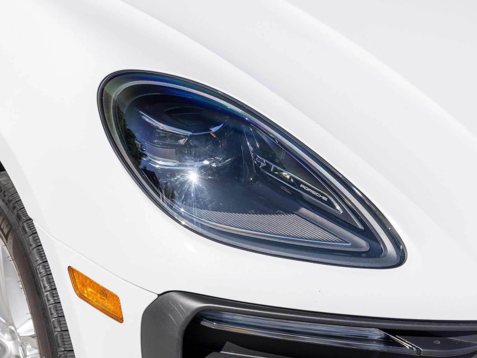 Certified 2026 Porsche Macan AWD/4WD image 15
