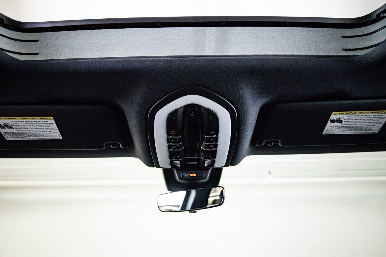 Certified 2024 Porsche Macan image 20