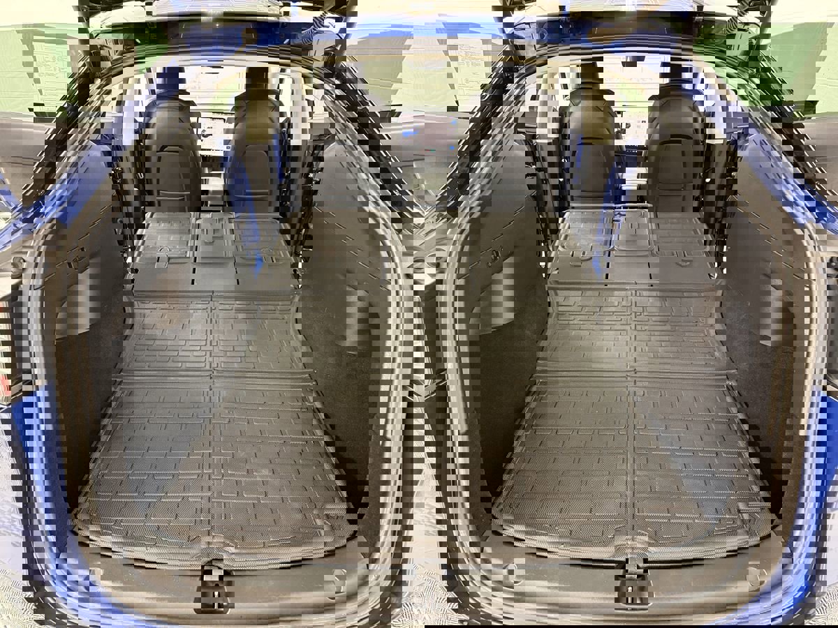 Used 2022 Tesla Model Y Long Range image 31