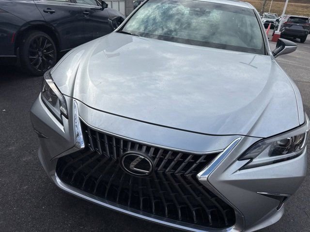 Used 2024 Lexus ES 250 w/ Premium Package image 3