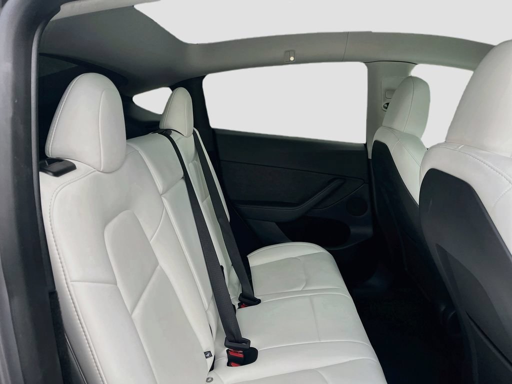 Used 2024 Tesla Model Y Long Range RWD image 26