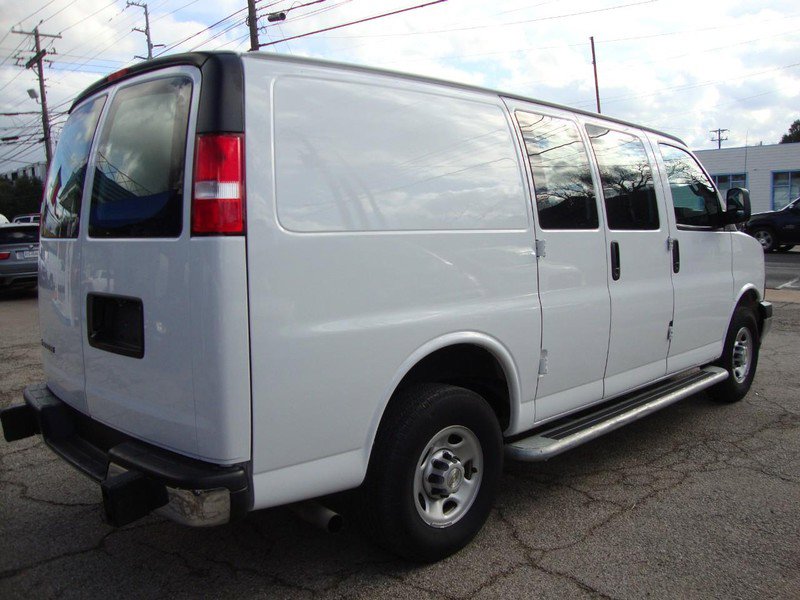 Used 2024 Chevrolet Express 2500 w/ Driver Convenience Package image 4