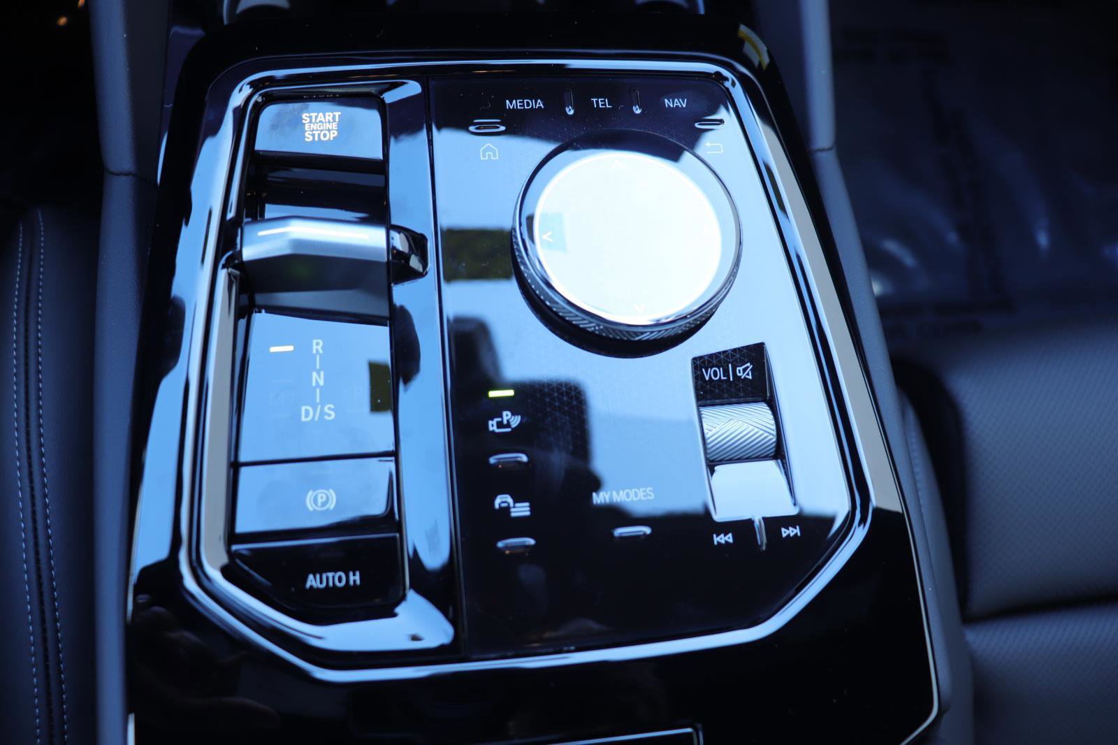 Used 2025 BMW 530i 530i w/ M Sport Package image 37