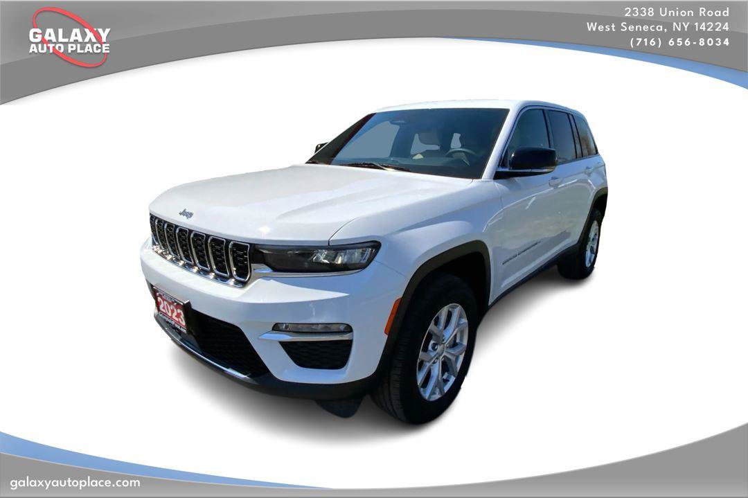 Used 2023 Jeep Grand Cherokee Limited AWD/4WD image 1