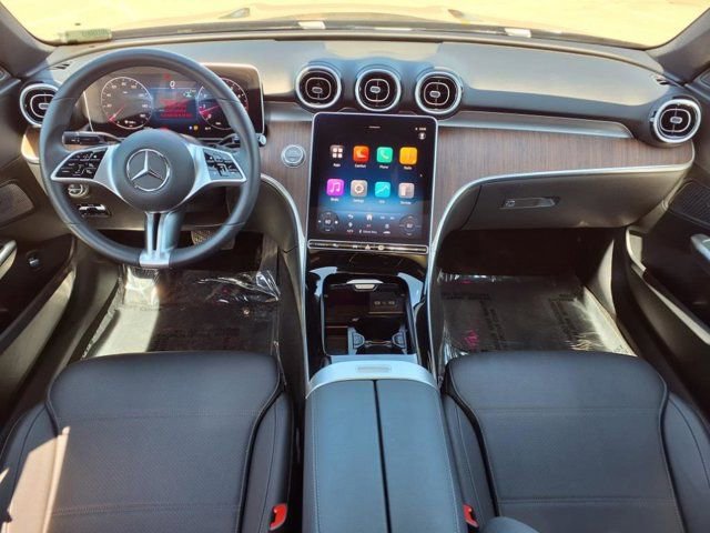 Used 2025 Mercedes-Benz C 300 4MATIC Sedan image 4