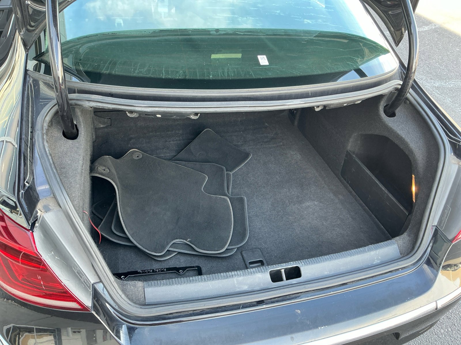 Used 2013 Volkswagen CC Sport image 32