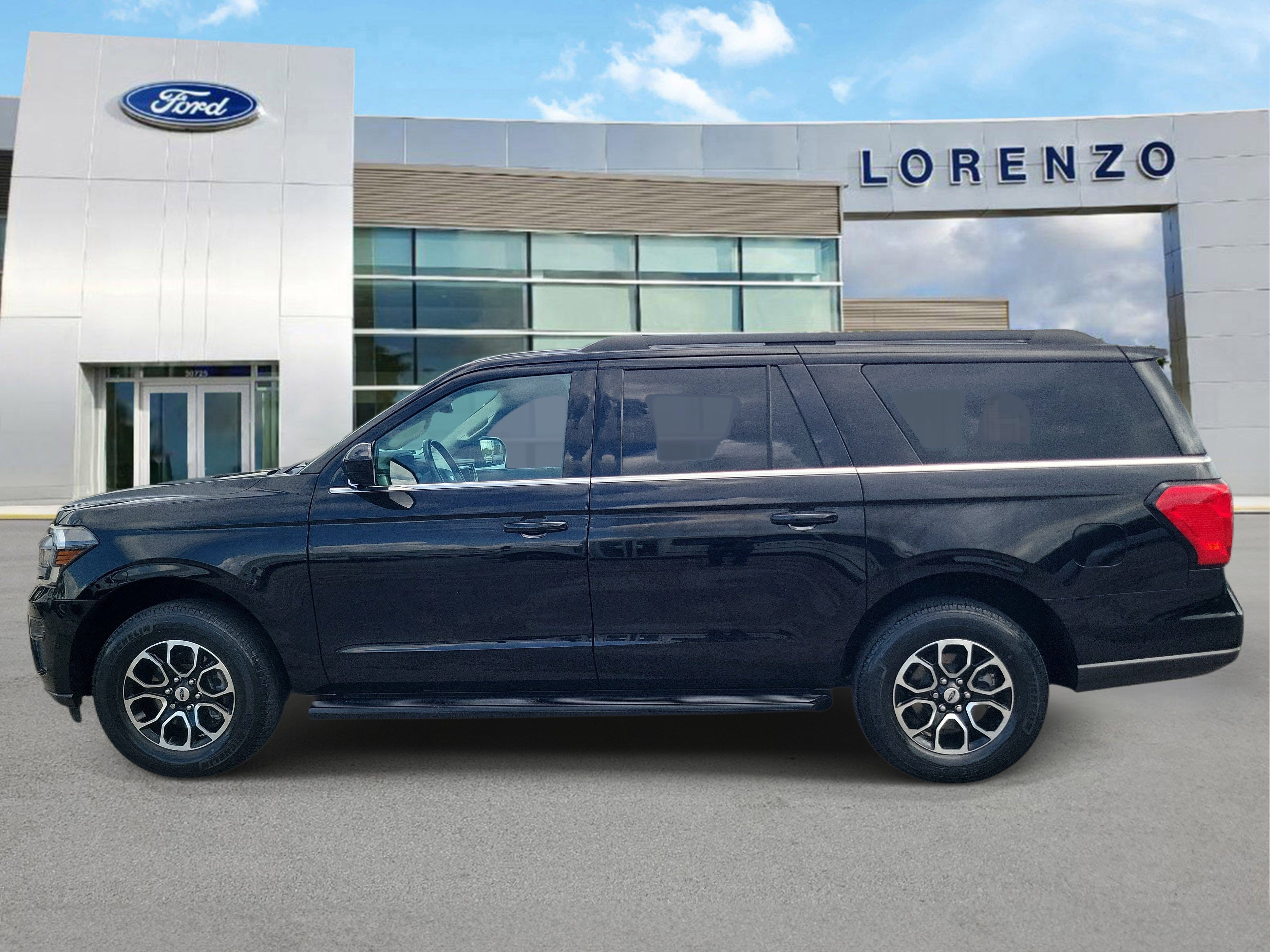 Used 2022 Ford Expedition Max XLT RWD image 8