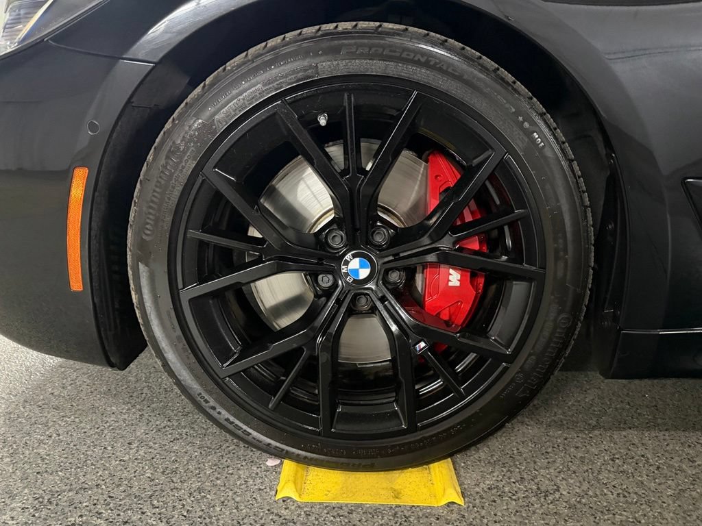 Used 2023 BMW M550i xDrive w/ Executive Package AWD/4WD image 19