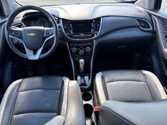 Used 2018 Chevrolet Trax Premier w/ Midnight Edition image 11